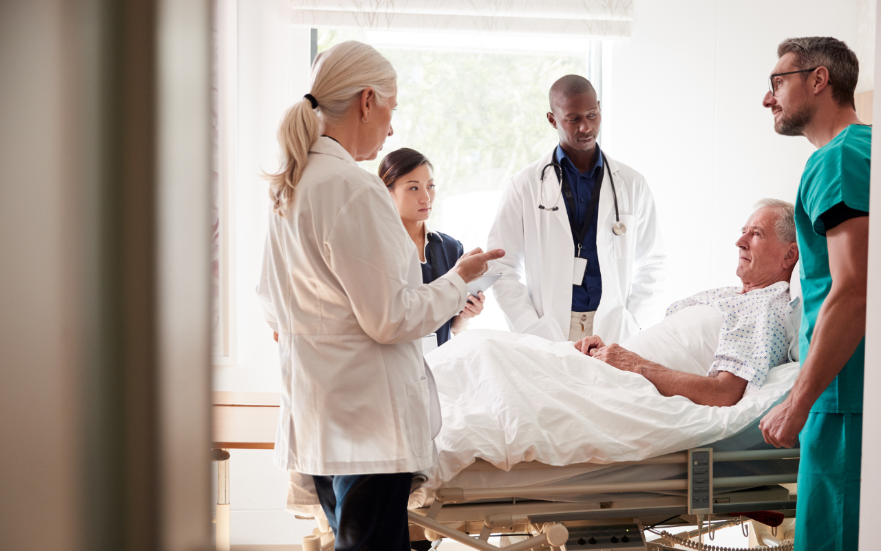 Dr. Camino Diaz: „Dažreiz pacientu izraksta ar vārdiem: „Tas ir normāli”, jo nav laika turpmākai izmeklēšanai”.