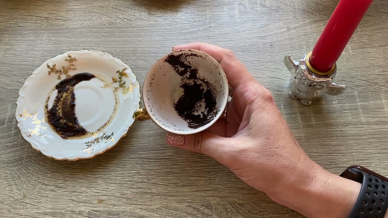 Viena karote ir pietiekama: tāpēc arvien vairāk cilvēku izmet kafijas biezumus tualetē.