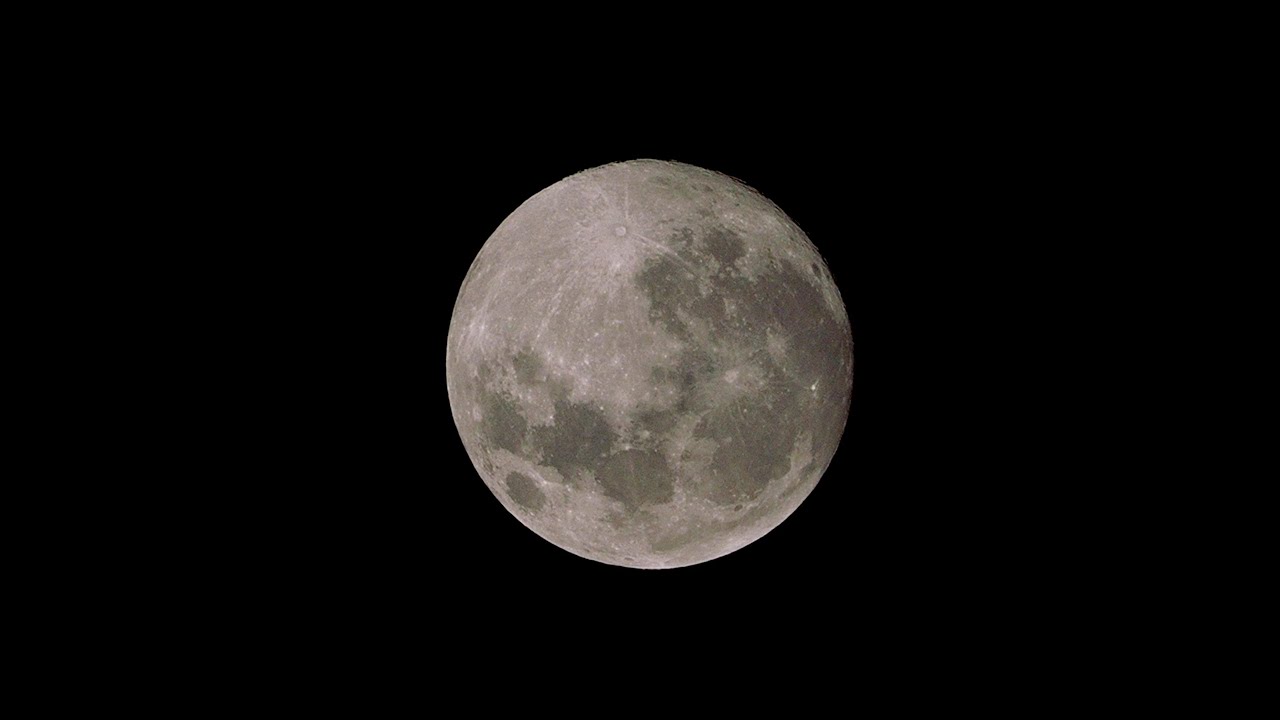 Eksperti brīdina, ka tuvākajos gadu desmitos Mēness var pārvērsties par satelītu kapsētu.