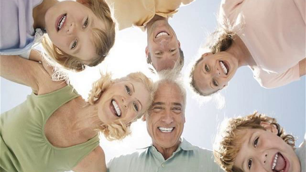 Cilvēki, kas dzimuši laika posmā no 1950. līdz 1970. gadam, ir emocionālās labklājības virsotnē, kas tos atšķir no jaunākajām paaudzēm.