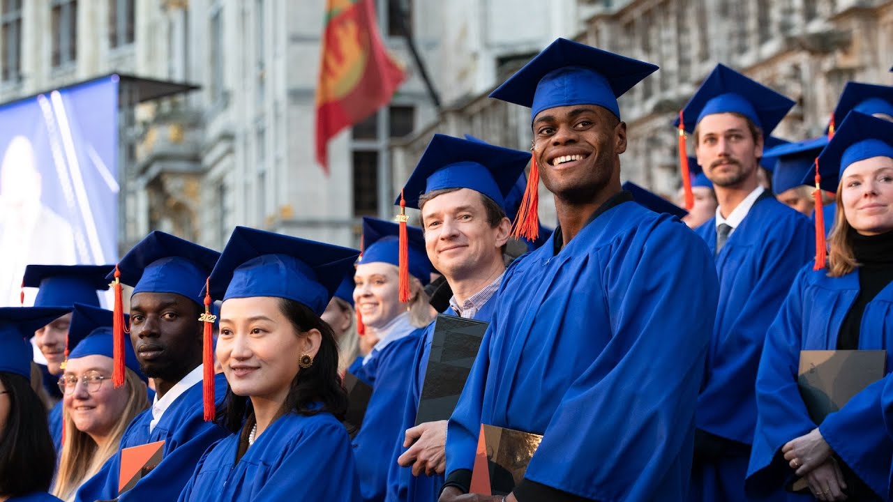 “Universitātēs mācās baltie,” paziņoja izglītības ministrs, aizstāvot rasu kvotas Santakatarinas štatā.