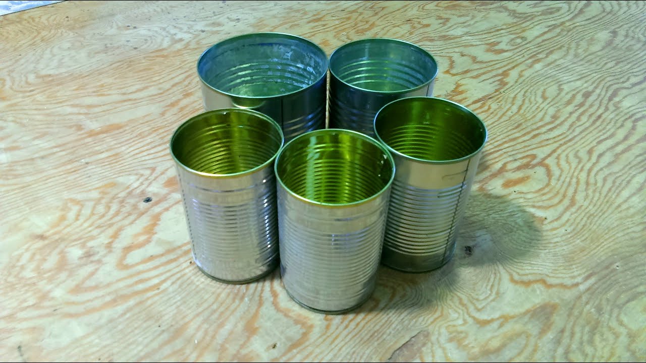 Ja jums ir konservu kārbas no persikiem, neizmetiet tās: izmantojiet tās atkārtoti, lai izveidotu kompakta izmēra gaismekļus.