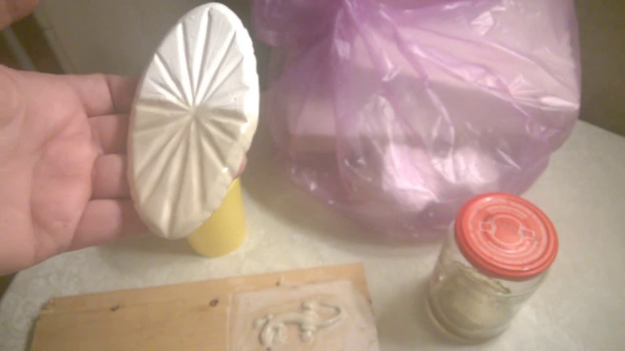 Kā pagatavot mājas laku rokdarbiem: viegli un ekonomiski.