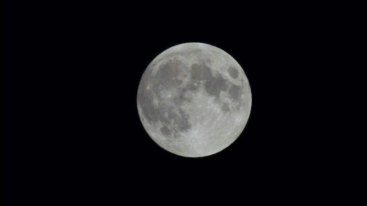 Diena vairs nepaliek garāka: negaidīts Mēness un atmosfēras līdzsvars uz ilgu laiku izjauca ierasto laika ritējumu