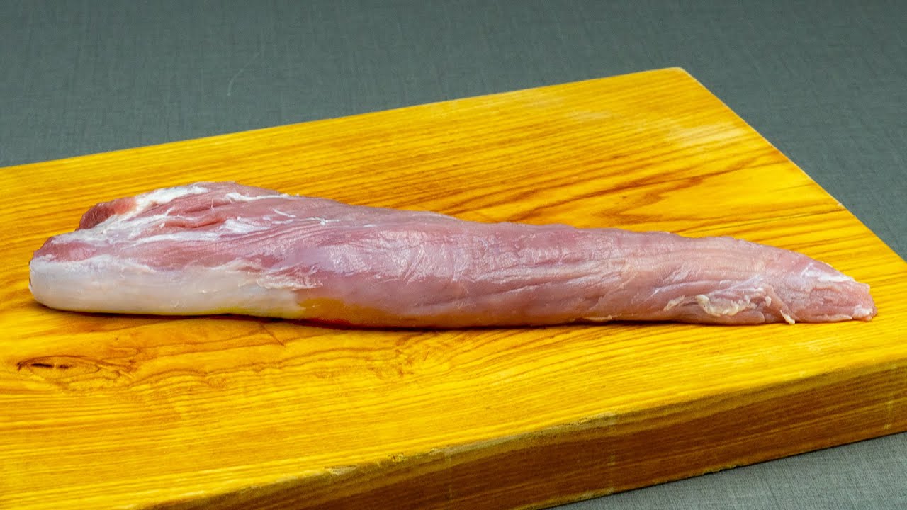 Ar kāju uz augšu vai uz leju? Pareizais veids, kā sagriezt cūkas kātu, pēc Viktora Sančego domām.