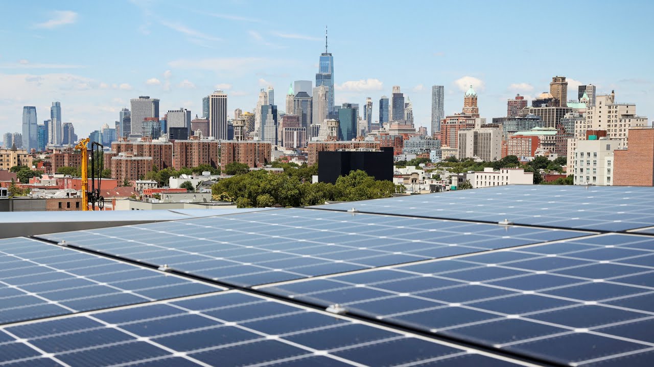 Saules brīnums neizdevās kā plānots: Spānija ražo vairāk elektroenerģijas, nekā spēj saražot.