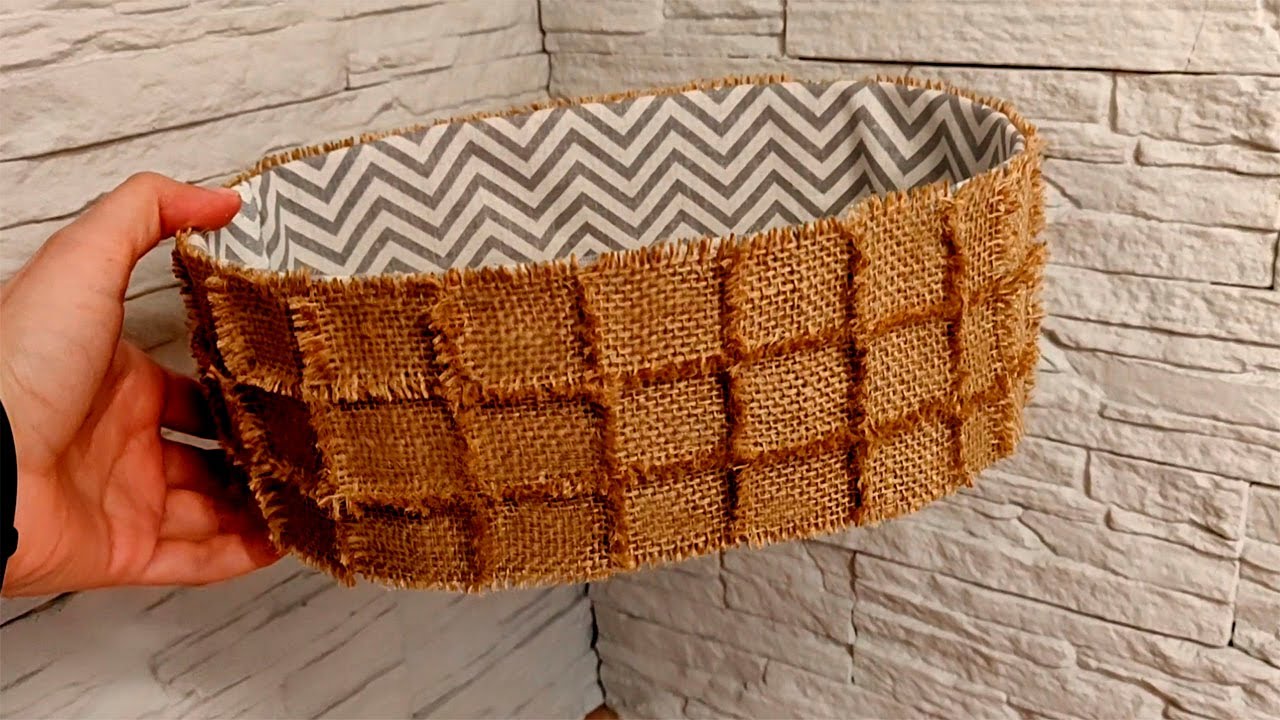 No kartona gabala izgatavojiet skaistu maizes grozu, lai izrotātu savu galdu.