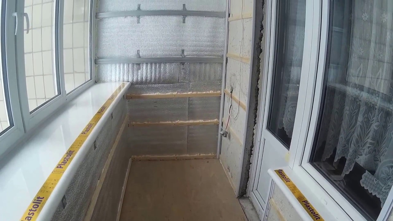 Alumīnija folijas izmantošana balkona nožogojumam: kāpēc tā ir nepieciešama un kāpēc tā ir ieteicama.