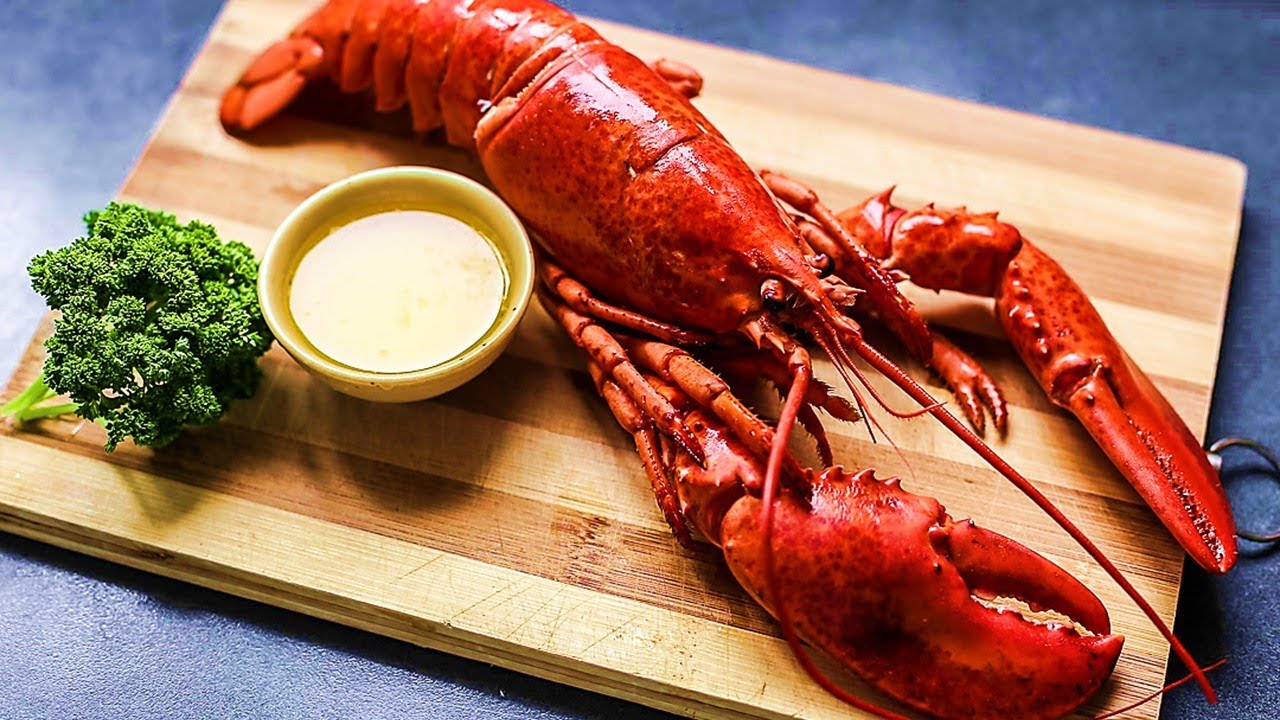 Tas nav miniatūrs omārs; tas ir viens no garšīgākajiem un dārgākajiem jūras velšu produktiem Galisijā, bet to nav viegli atrast.