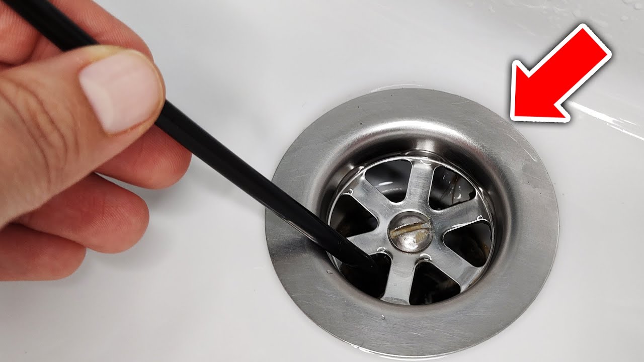 Iemetiet to izlietnē un atveriet krānu. Jūsu izlietne būs kā jauna.