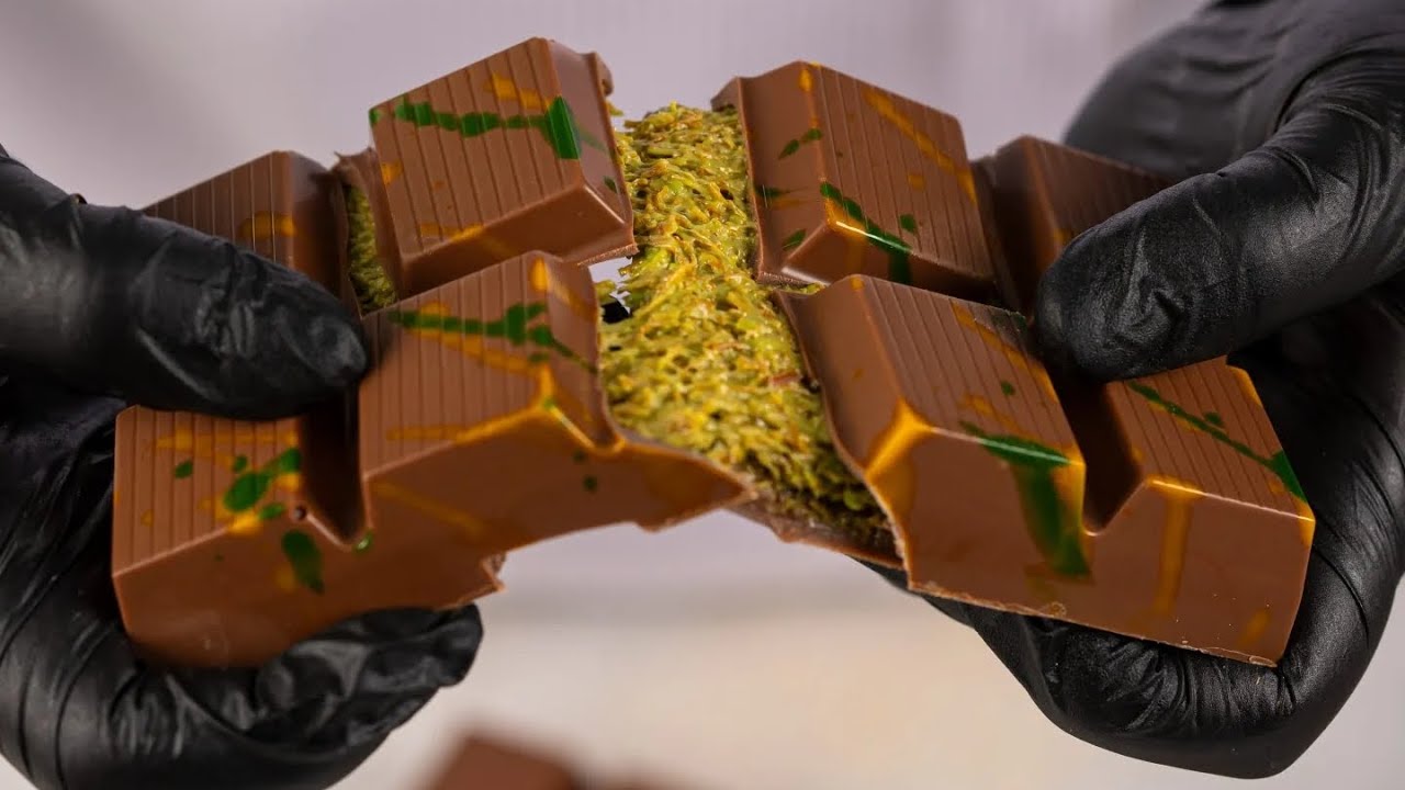 Vairs nekādu Dubajas šokolādes konfektes un zelta gildes: visvairāk kaitinošās gastronomiskās tendences 2025. gadā.