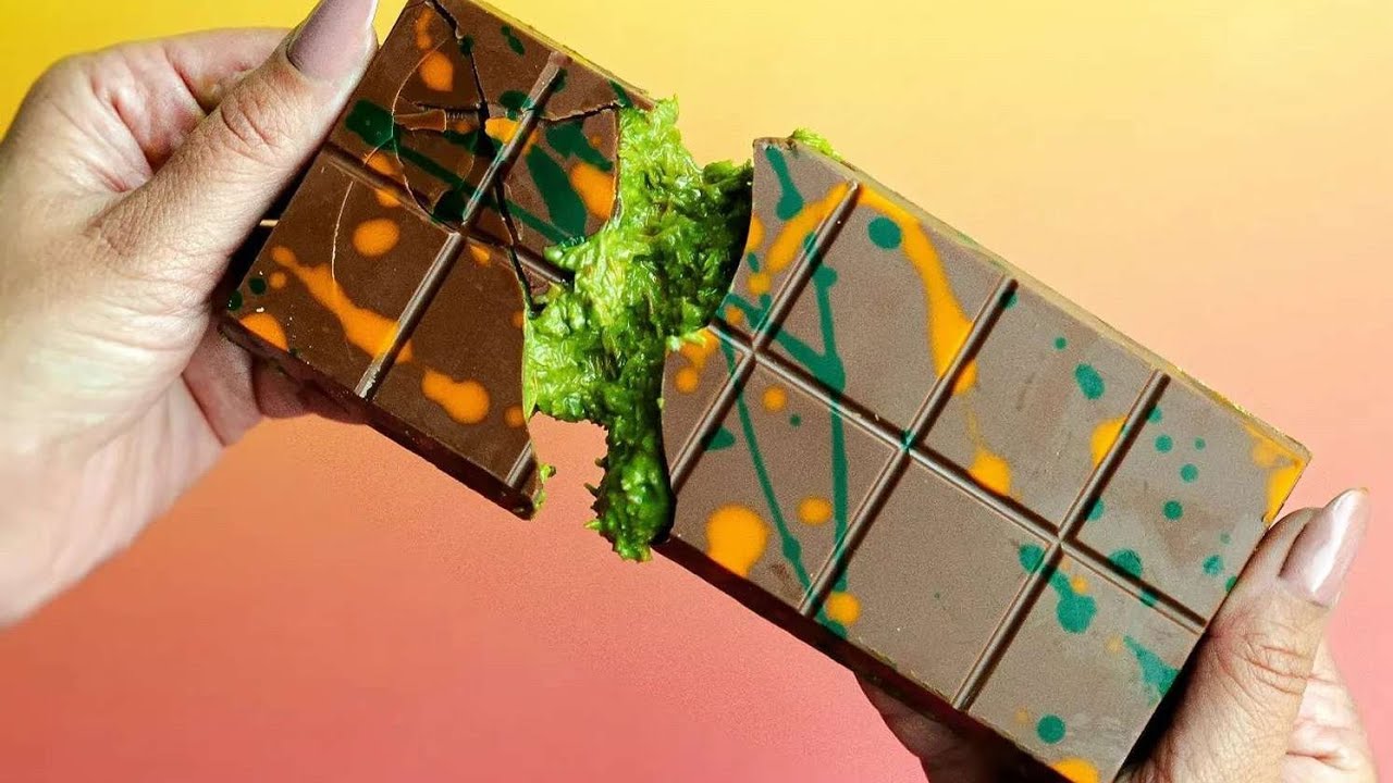 Vairs nekādu Dubajas šokolādes konfektes un zelta gildes: visvairāk kaitinošās gastronomiskās tendences 2025. gadā.