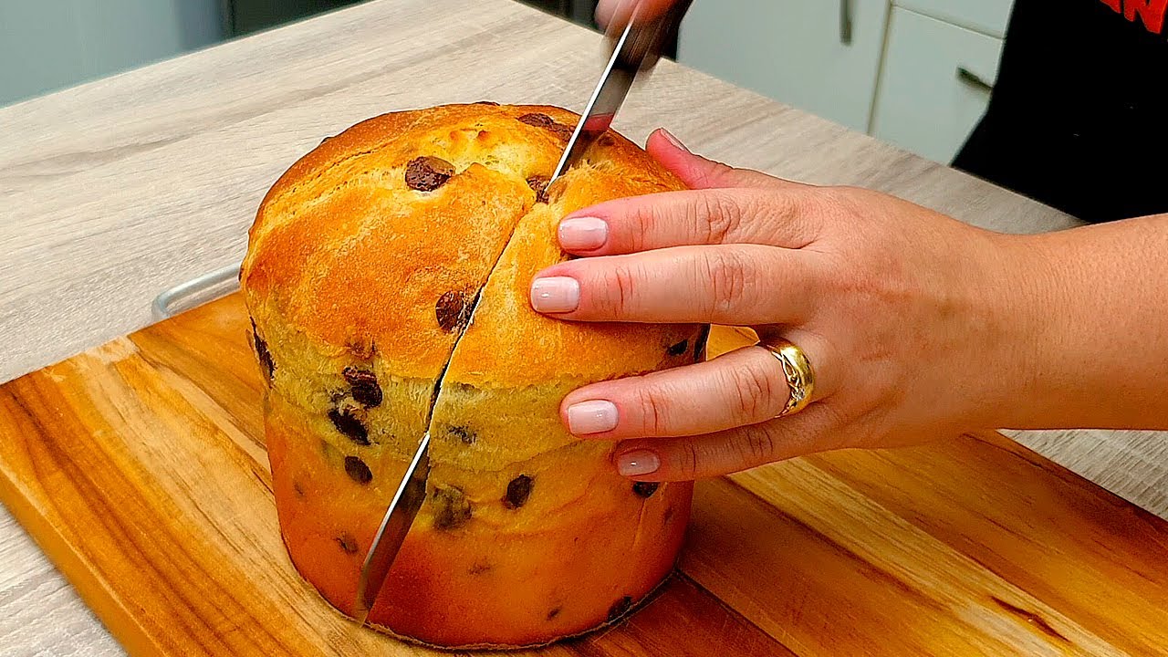 Kāpēc panettone tiek pakārts ar kājām uz augšu? Zinātnei ir atbilde.