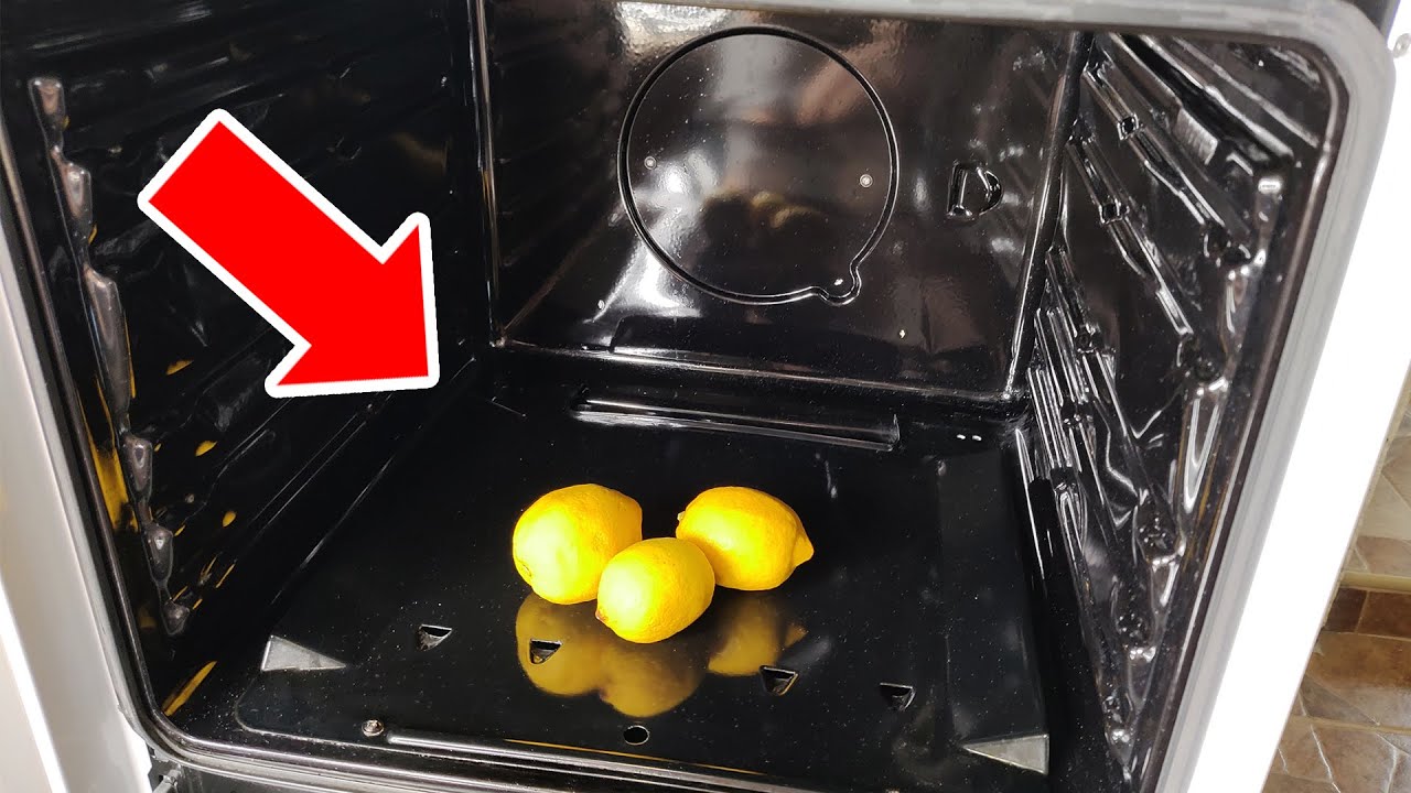 Kā ievietot citrona šķēli izslēgtā cepeškrāsnī: kāpēc tas ir nepieciešams un kad to vajadzētu darīt.