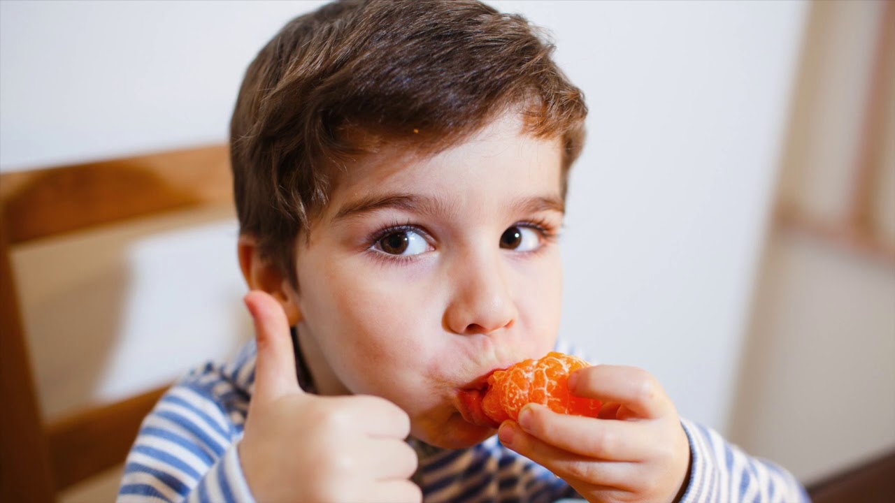 Pīters Diamandis, ilgmūžības eksperts: „Ja jums patīk apelsīni, ēst tos veselos, nevis sulas veidā”.