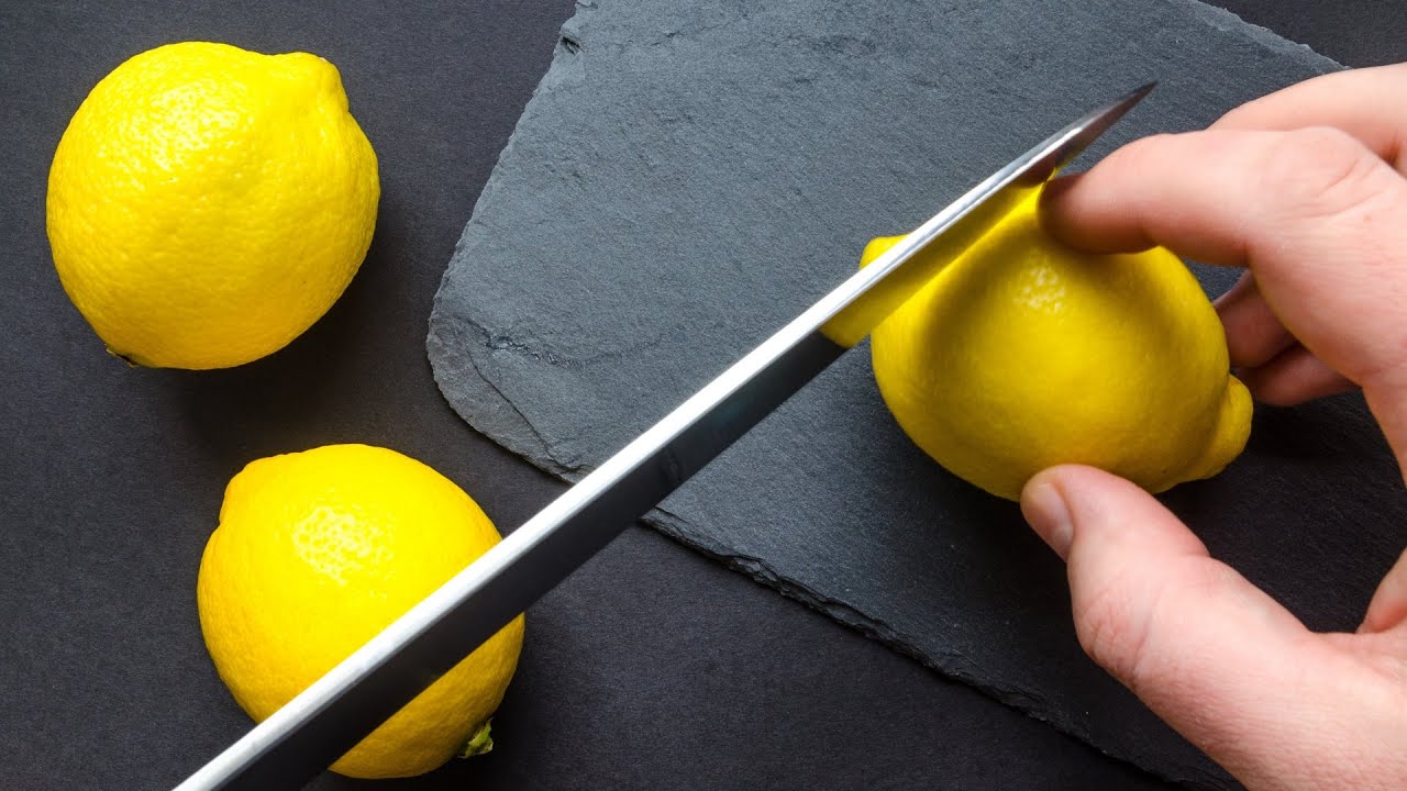Kā ievietot citrona šķēli izslēgtā cepeškrāsnī: kāpēc tas ir nepieciešams un kad to vajadzētu darīt.
