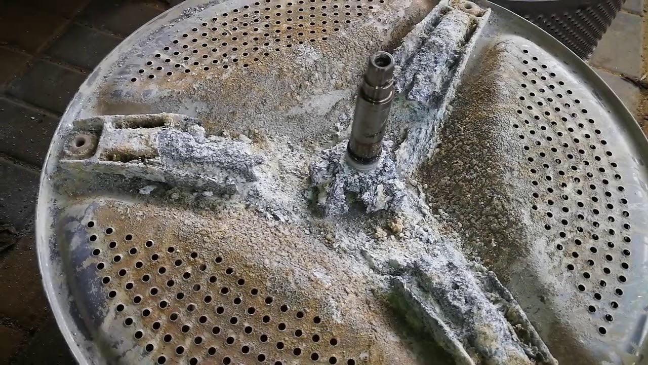 Tīrīšana: drošs veids, kā iztīrīt veļas mašīnas cilindru un padarīt to nevainojami tīru.