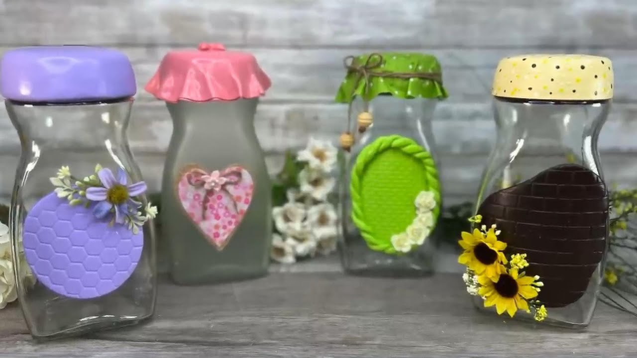 Es vairs nemetu prom Nescafé bundžiņas. Šeit ir redzams, kā es tās pārvēršu par elegantiem ziepju traukiem vannas istabai.