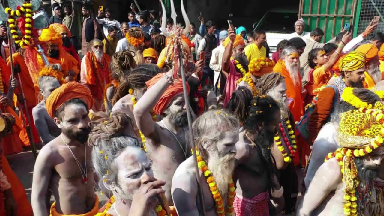 Viņš to izdarīja ATKĀRTOTI! Šī iespaidīgā fotogrāfija, kas attēlo rituālu, kas notiek reizi 144 gados, viņam atnesa vēl vienu pasaules mēroga apbalvojumu.