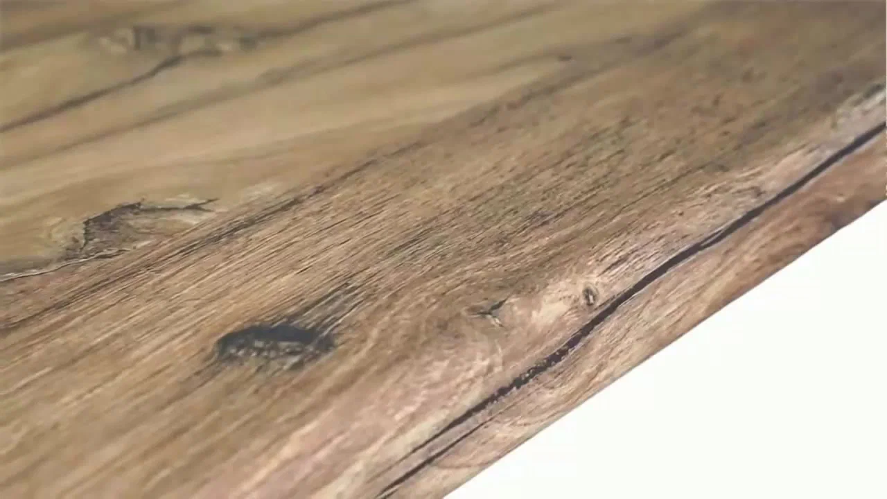 Virtuves galda virsmas berzēšana ar sīpolu: kāpēc tas ir nepieciešams un kāpēc tas ir ieteicams.