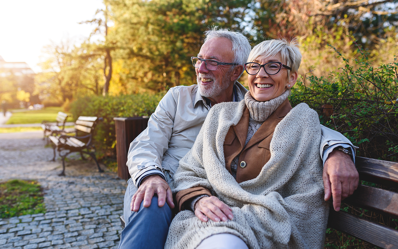 Pāris, kas pensionējās pirms 40 gadu vecuma: «Ziemā mēs neieslēdzām apkuri»