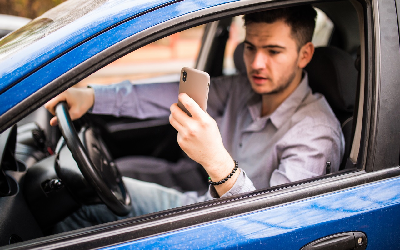 Oficiāli | Visiem šiem cilvēkiem un autovadītājiem ir anulētas autovadītāja apliecības par minimālo prasību neievērošanu: kam tas attiecas?