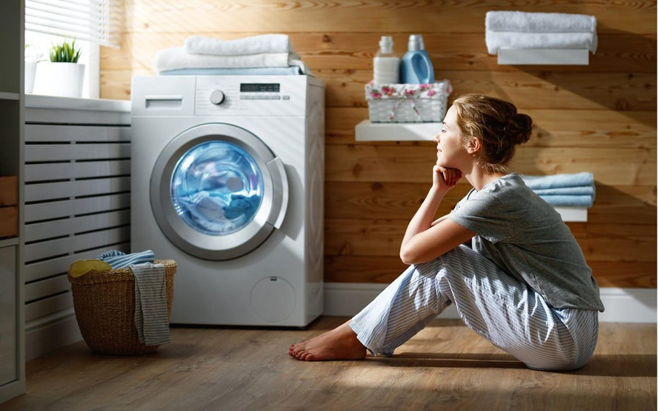 Ielieciet to cilindrā vietā etiķa: pelējums un traipi pazudīs, un jūsu veļas mašīna smaržos brīnišķīgi