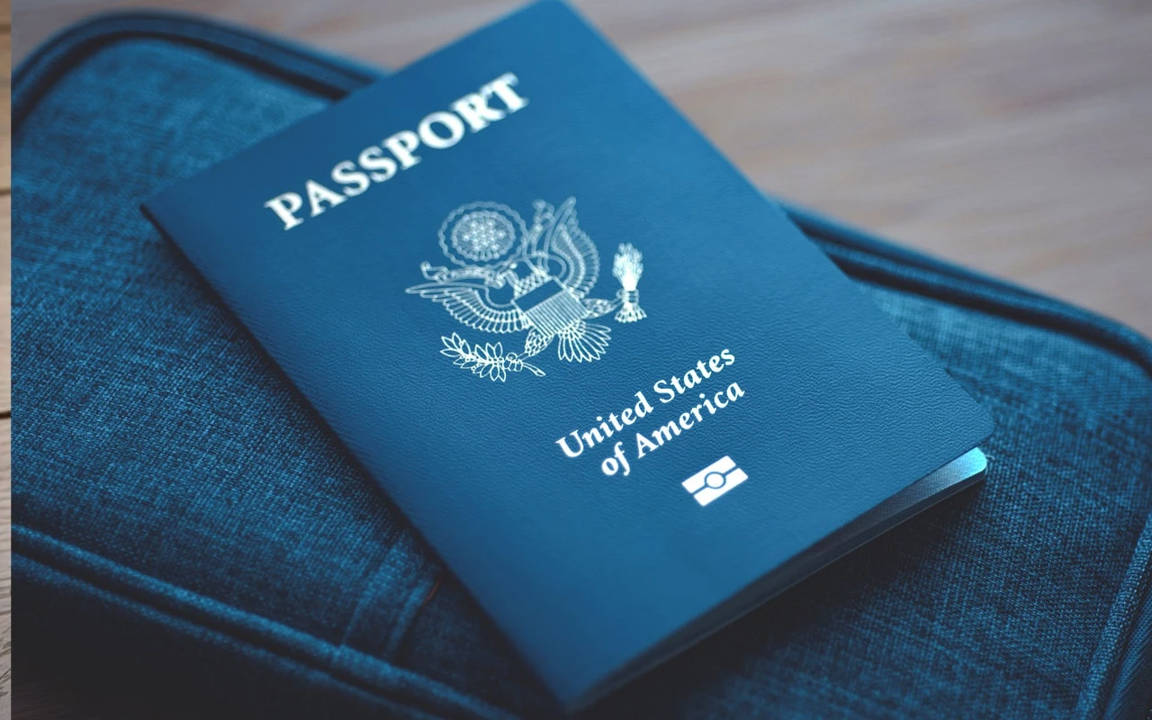 Oficiāli | ASV aizliedz pagarināt un aptur pasu derīgumu visiem pilsoņiem un ārzemniekiem, kuri nav laicīgi pabeiguši šo procedūru.