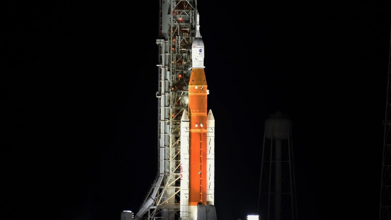 NASA apstiprināja datumu, kad tiks uzsākts pirmais pilotējamais lidojums uz Mēness pēdējo 50 gadu laikā.