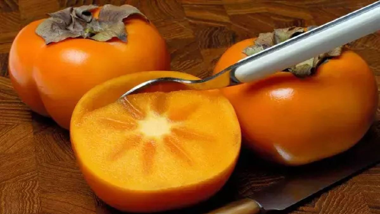 Persiku, šī sezonas augļa, labums ir tas, ka tas aizsargā redzi, pazemina asinsspiedienu un ir labs enerģijas avots.