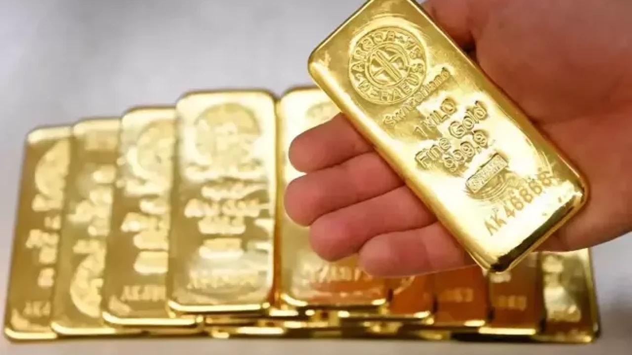 2025. gadā zelta cena pieauga par 65 %, uzrādot labāko rezultātu pēdējo 46 gadu laikā.