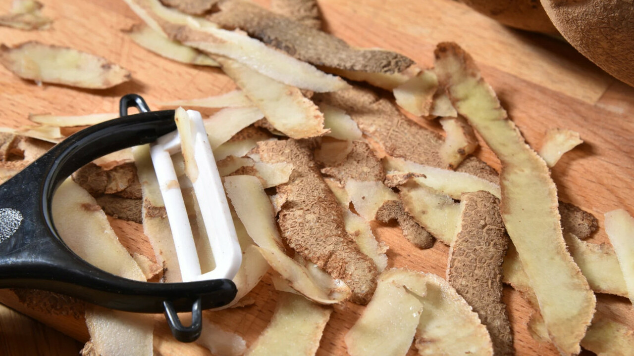 Kartupeļu mizu mērcēšana: kāpēc tas ir ieteicams un kāpēc tas ir nepieciešams.