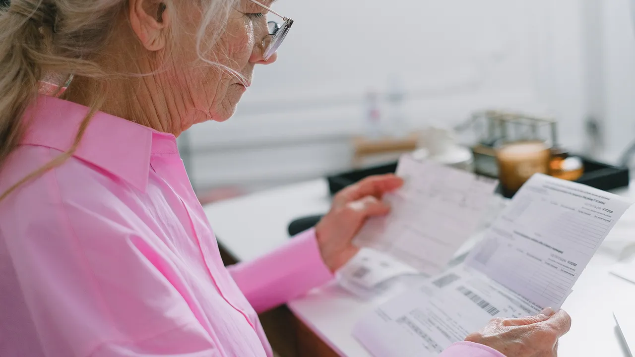 SEPE apstiprina galveno pabalstu mājsaimniecēm, kas ļauj viņām saņemt līdz 6660 eiro gadā.