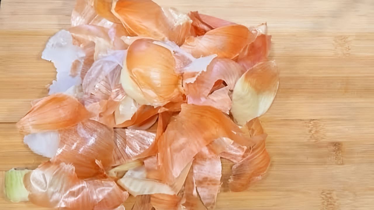 Sīpolu mizu uzglabāšana: kāpēc tas ir ieteicams un kādas priekšrocības tas sniedz.