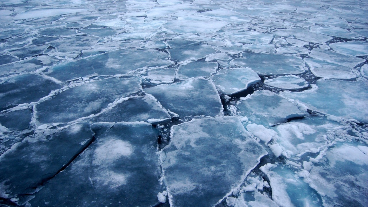 Ledus, kas nedrīkstētu pastāvēt: Ice XXI radās ekstremālos apstākļos, kādi iepriekš nebija novēroti.
