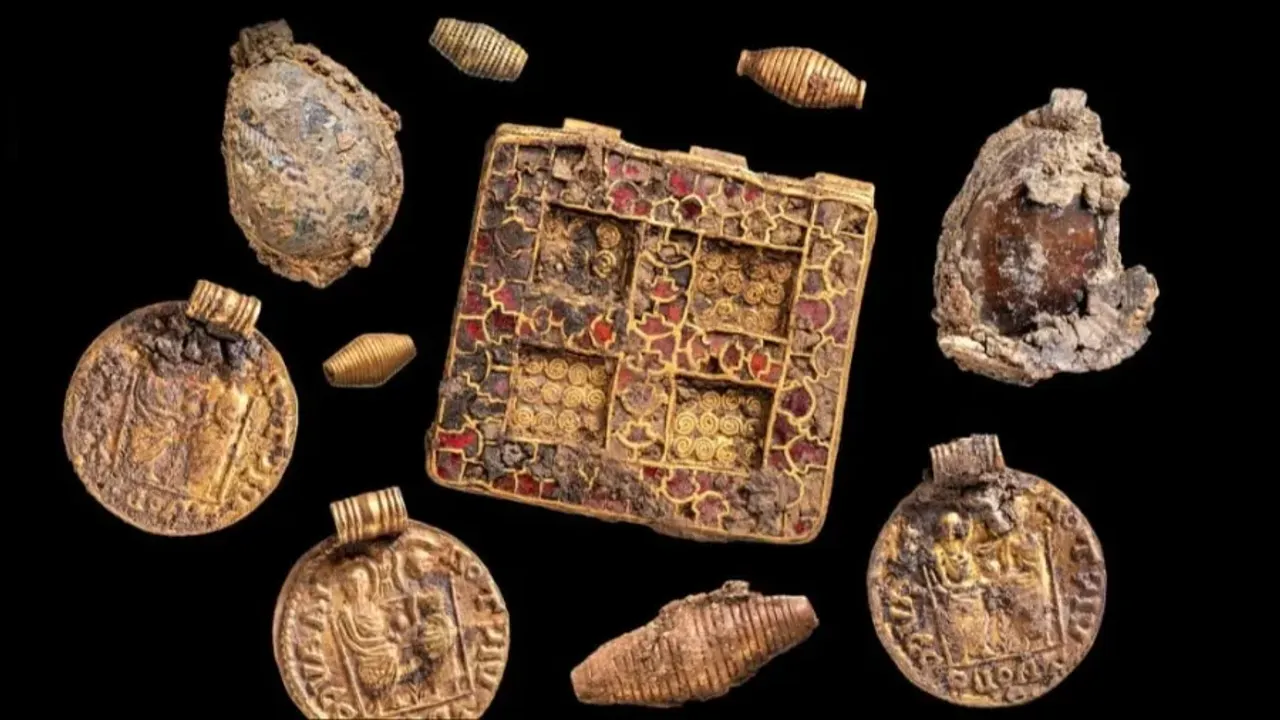 Gadsimta atklājums | Ķīniešu arheologi ir atklājuši apraktu dārgumu kolekciju, kas mainīs vēsturi.