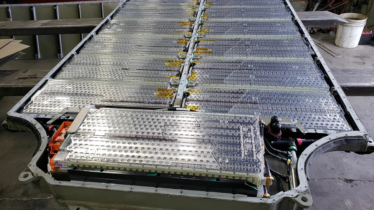 Akumulatori bez anoda, kas nodrošina divreiz lielāku elektromobiļu nobraukumu: jaunākais Korejas pētnieku sasniegums.