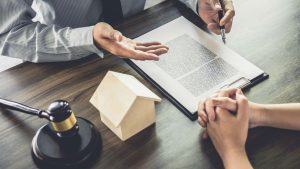 Mantojuma likums ir atcelts: testamentus atceļ, un galvenie mantinieki kļūst laulātie.