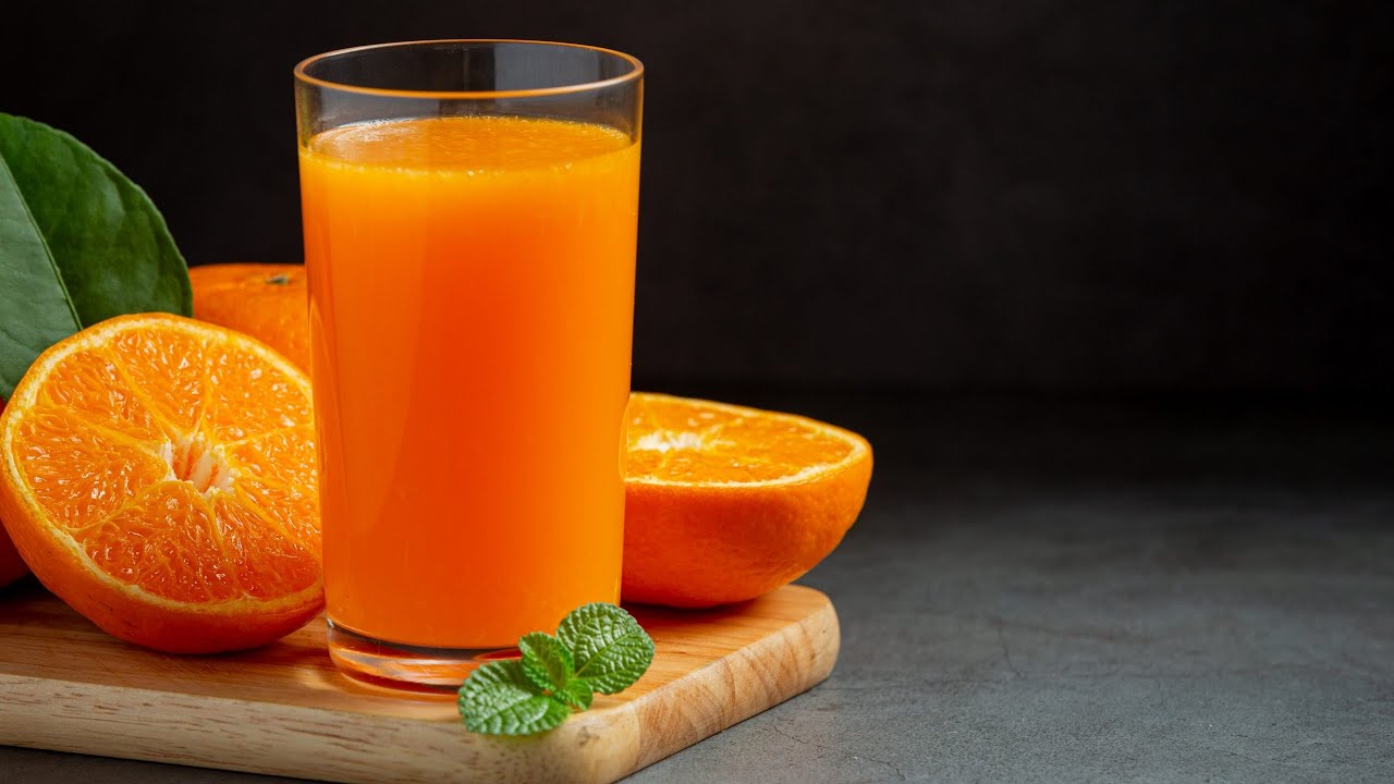 Ko zinātne saka par dabiskā apelsīnu sulas reālo lietderību un kāda ir ieteicamā deva?
