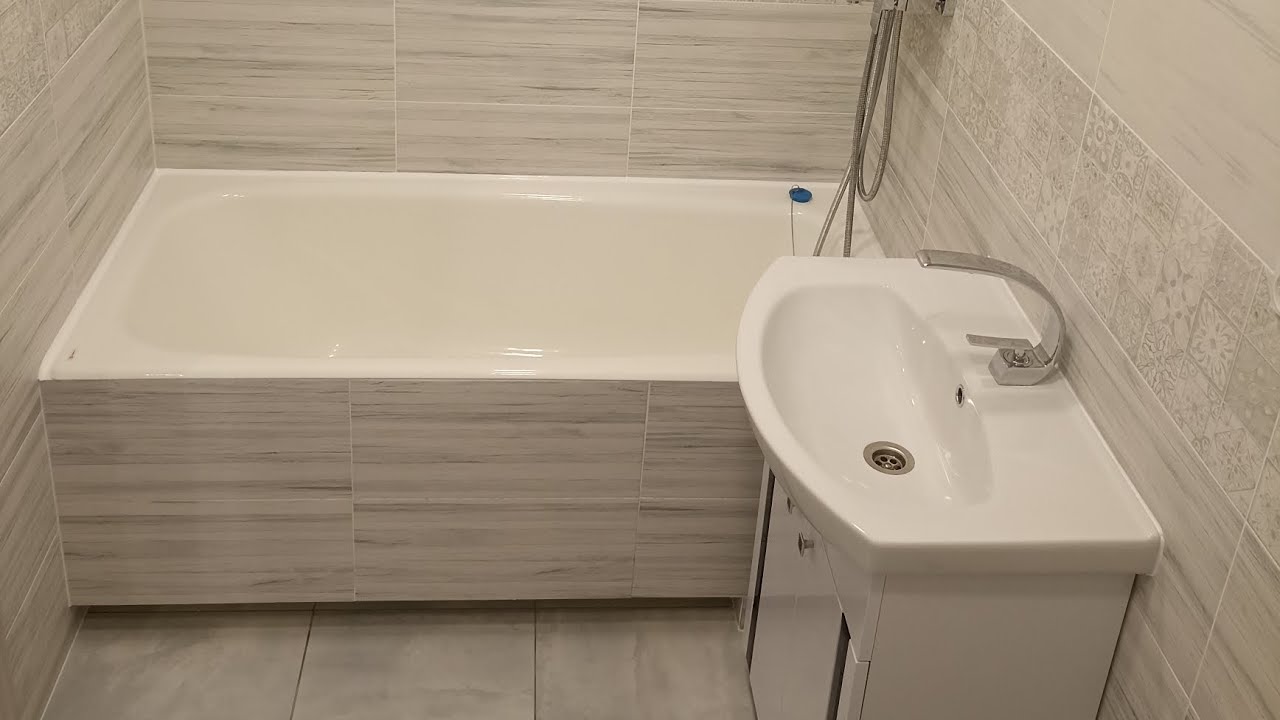 Vannas istabas remonts bez būvdarbiem: šeit ir grīdas segumu varianti, kas būs populāri 2026. gadā, lai remontētu vannas istabu, neceļot putekļus.