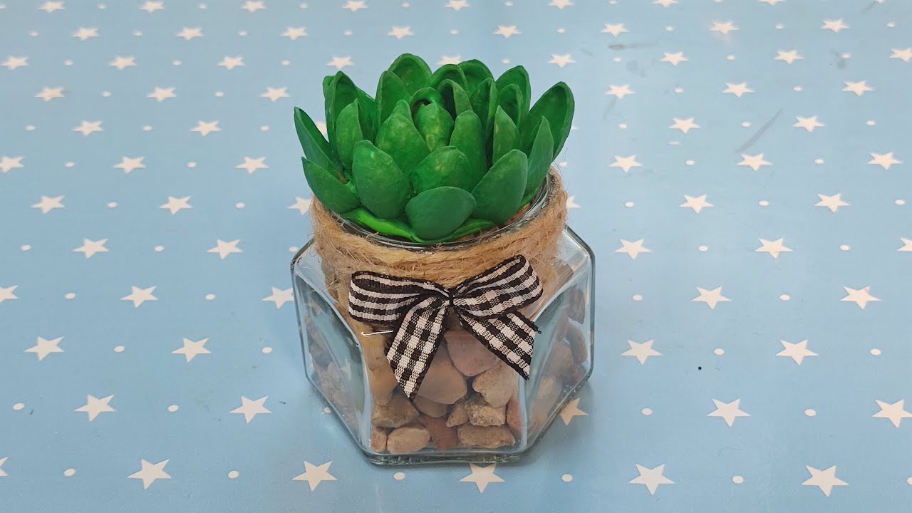 No atkritumiem līdz puķu podam: kāpēc pistāciju čaumalas ir “zelts”, kas jūsu augiem ir tik ļoti nepieciešams tieši tagad.