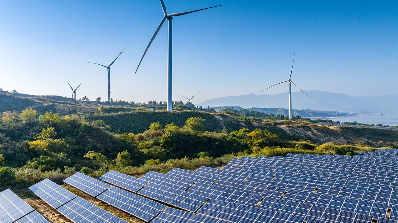 Šai valstij ir nepieciešamas baterijas: kā līdz 2030. gadam septiņas reizes palielināt saules enerģijas sistēmu jaudu.