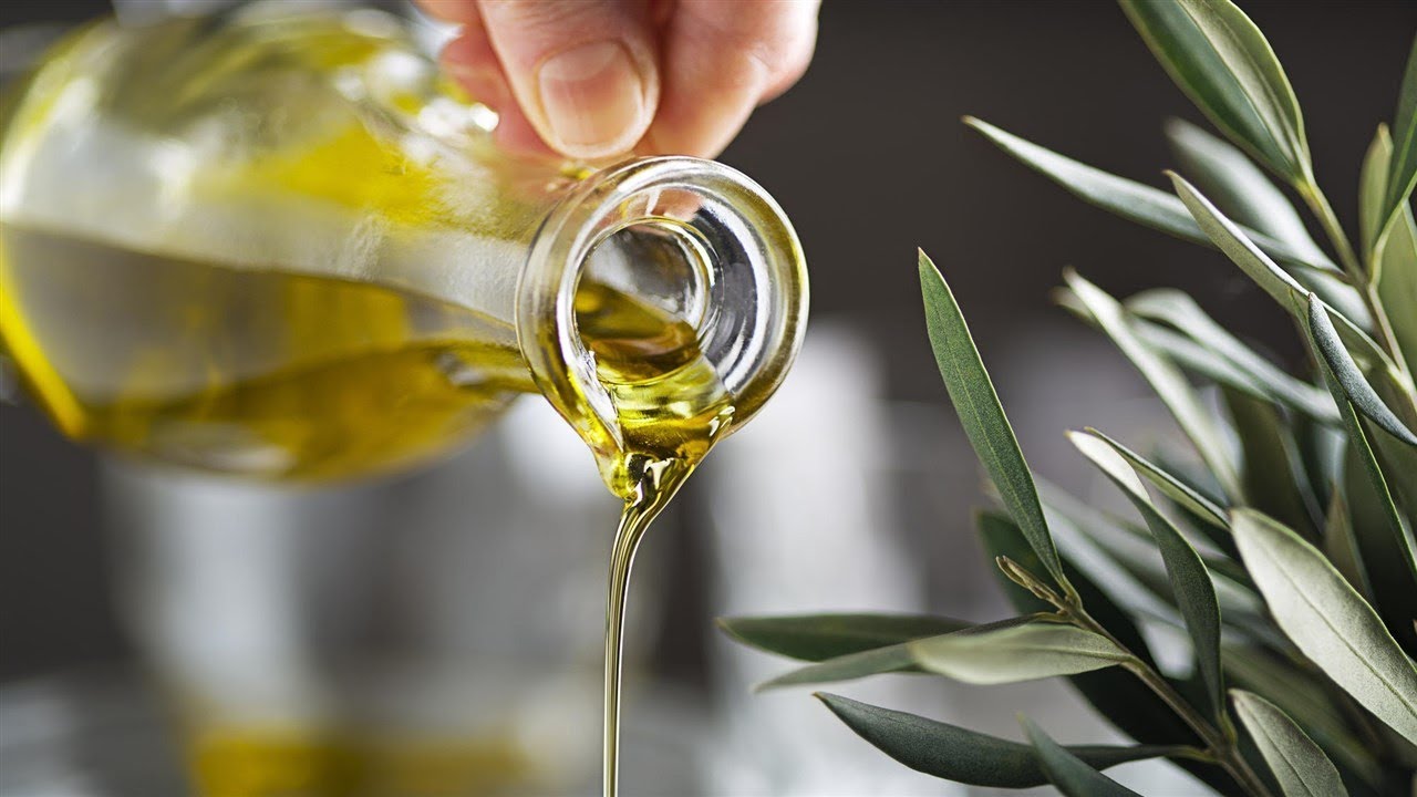 Olīveļļas cenas šajā valstī 2026. gadā: pēdējās tirgus svārstības un tendences.