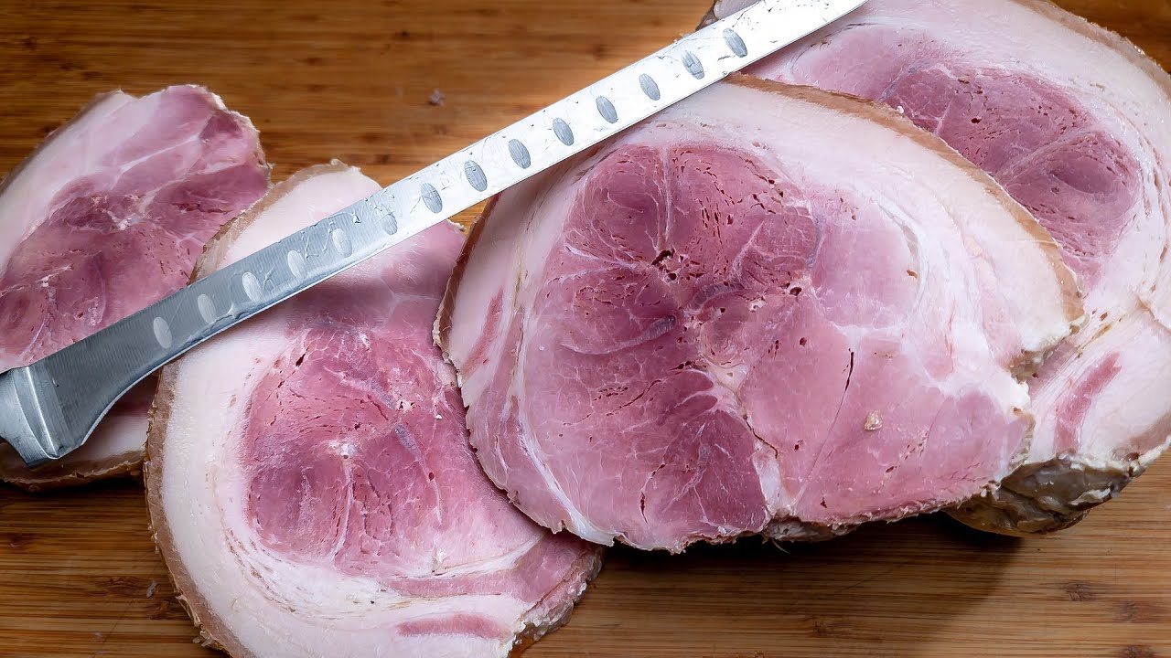 Vienkāršs miesnieku triks, kas ļauj saglabāt šķiņķi pēc sagriešanas un novērst tā izžūšanu laika gaitā.