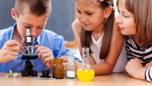 5 eksperimenti, lai apgūtu zinātni spēļu veidā