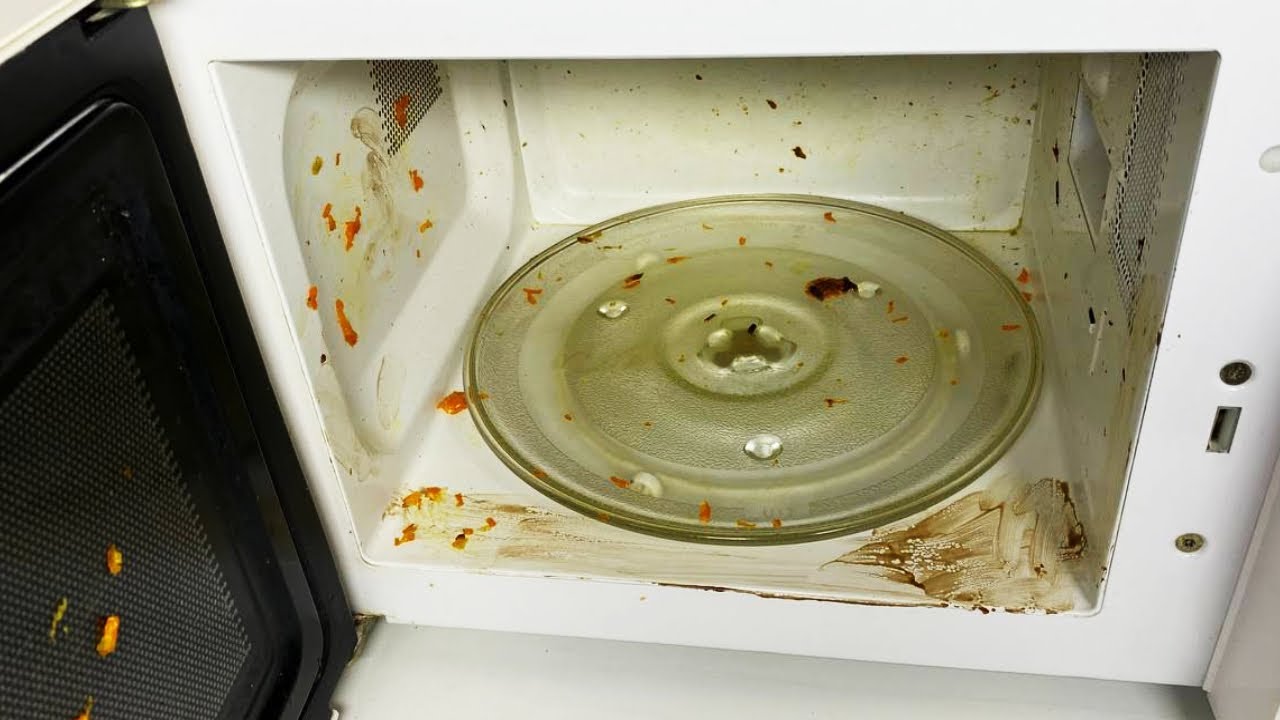 Uzticams veids, kā iztīrīt mikroviļņu krāsns iekšpusi un uzturēt to ideālā stāvoklī.