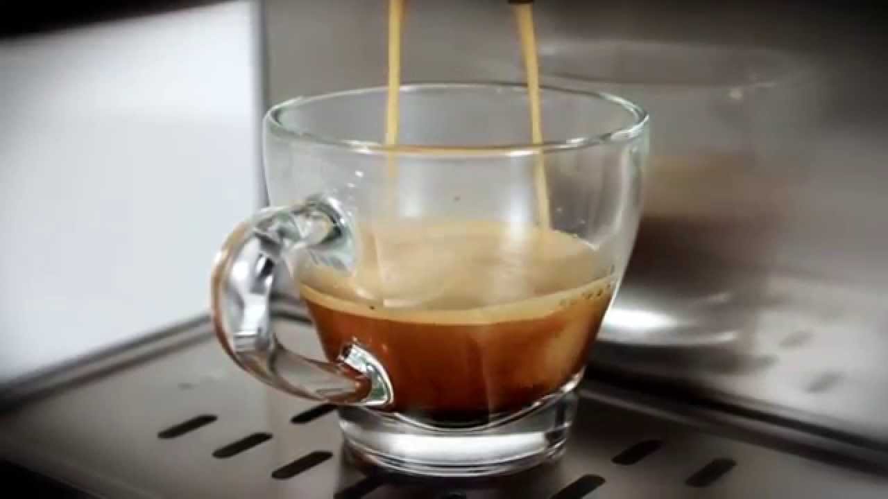 Atvadieties no netīrumiem savā itāļu kafijas pagatavotājā: tas ir ideāls sastāvdaļa, lai atgūtu tās sākotnējo izskatu.