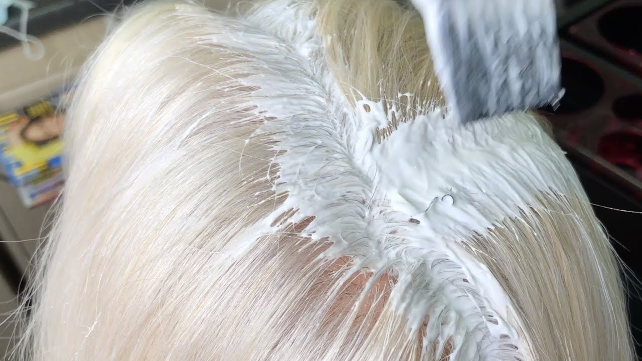 Atvadieties no sirmiem matiem: kā pagatavot un uzklāt šo mājas krāsu, kas padarīs jūsu matus spīdīgus un gludus.