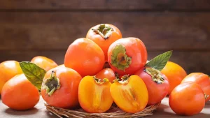 Persiku, šī sezonas augļa, labums ir tas, ka tas aizsargā redzi, pazemina asinsspiedienu un ir labs enerģijas avots.